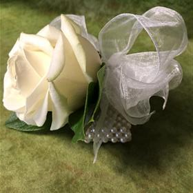 fwthumbpearl wrist corsage.jpg